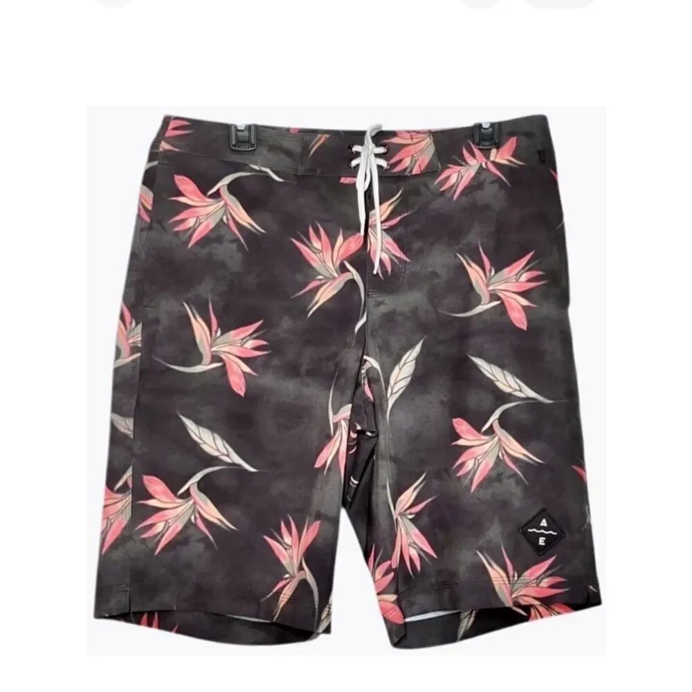 American Eagle Bird of Paradise Board Shorts in Grey/Red Men’s Flex/L